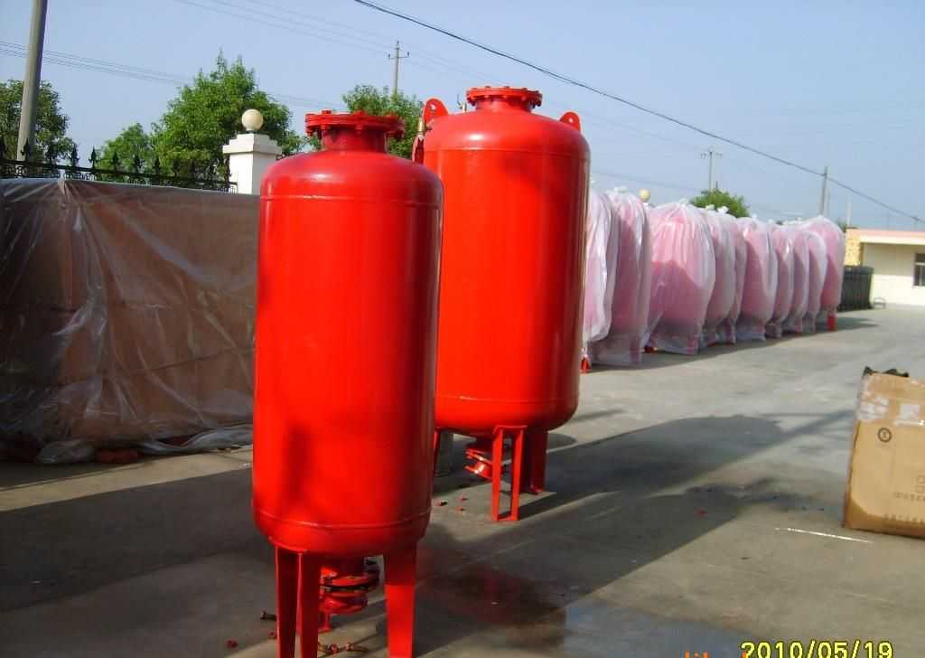 隔膜氣壓罐 消防穩(wěn)壓罐 隔膜罐 膠囊穩(wěn)壓罐